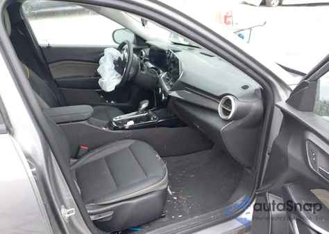 2025 Chevrolet Trax Fwd Activ z USA, uszkodzony, nr VIN KL77LKEP4SC117375